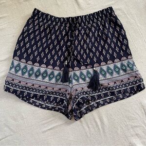 2/$20 Charlotte Russe Women’s Lined Elastic Waist Patterned Shorts Size Medium